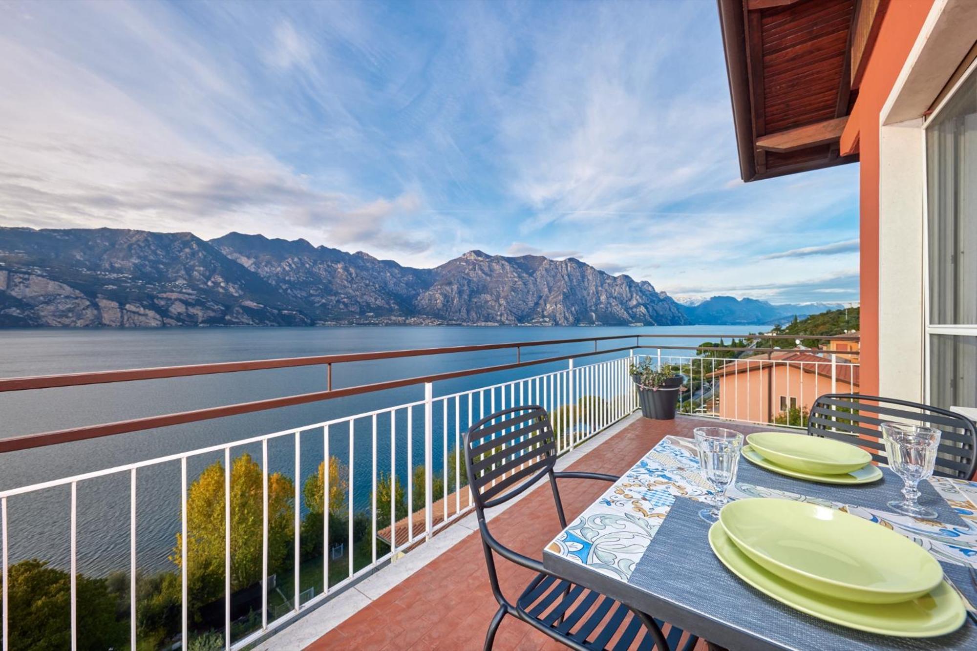 Lake View Luca Apartment Malcesine Eksteriør bilde